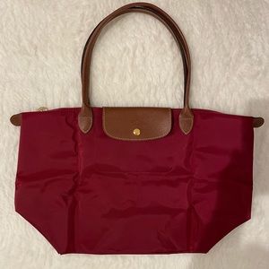 NEW Large Burgundy Longchamp Le Pliage